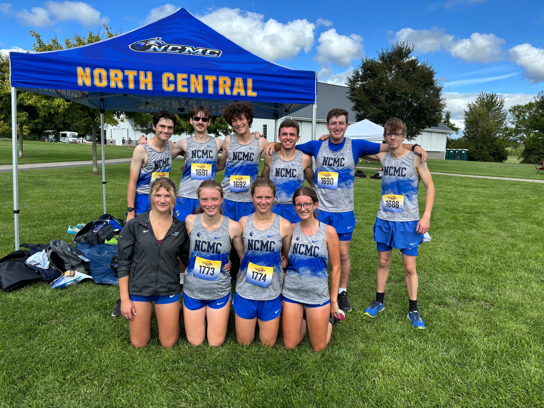 Timberwolves Women's Cross Country Competes in Lansing Invitational